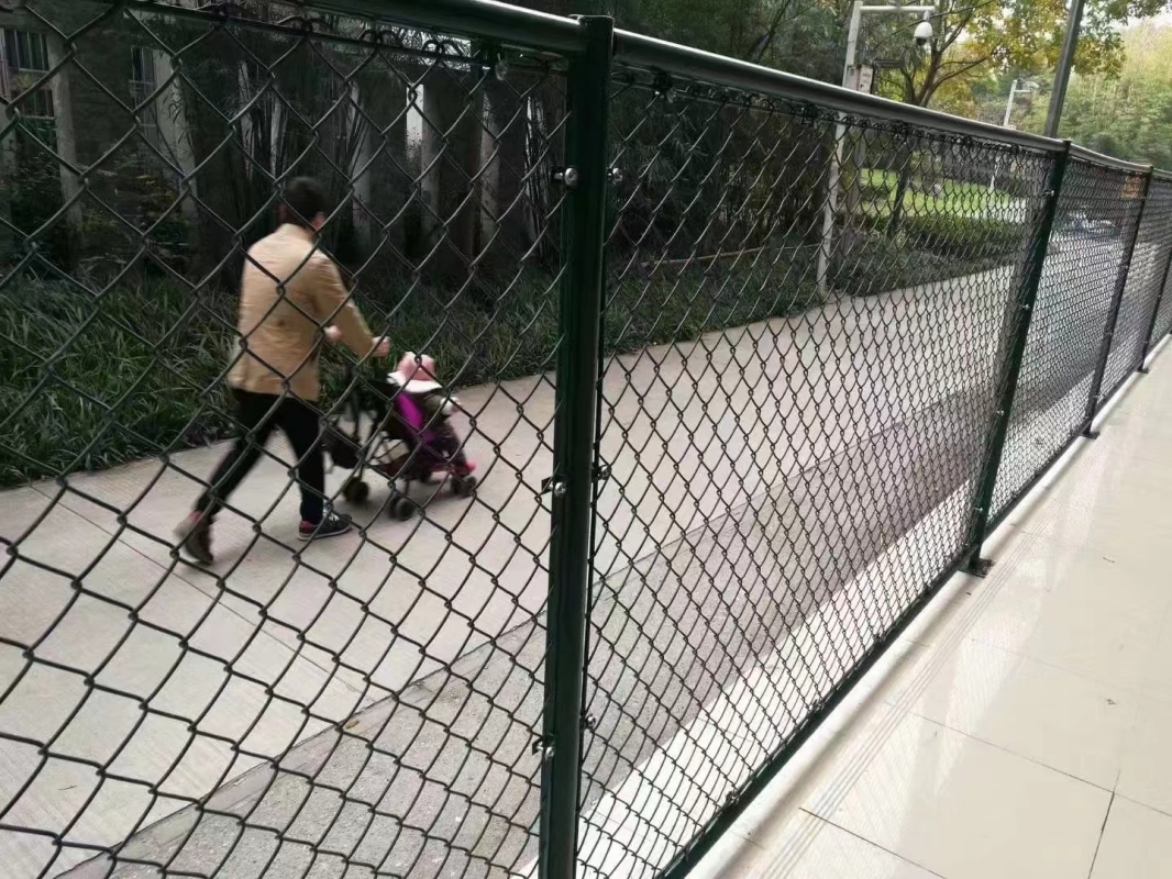 勾花网护栏
